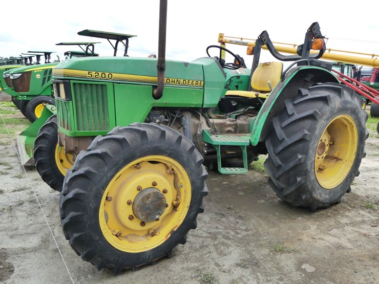 john-deere-5200-image-2