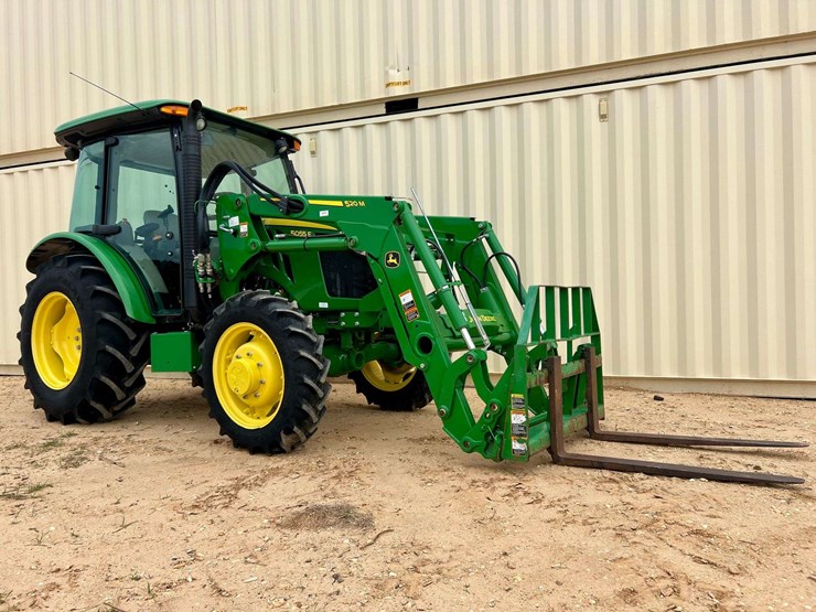 2025-john-deere-5055e-image-4