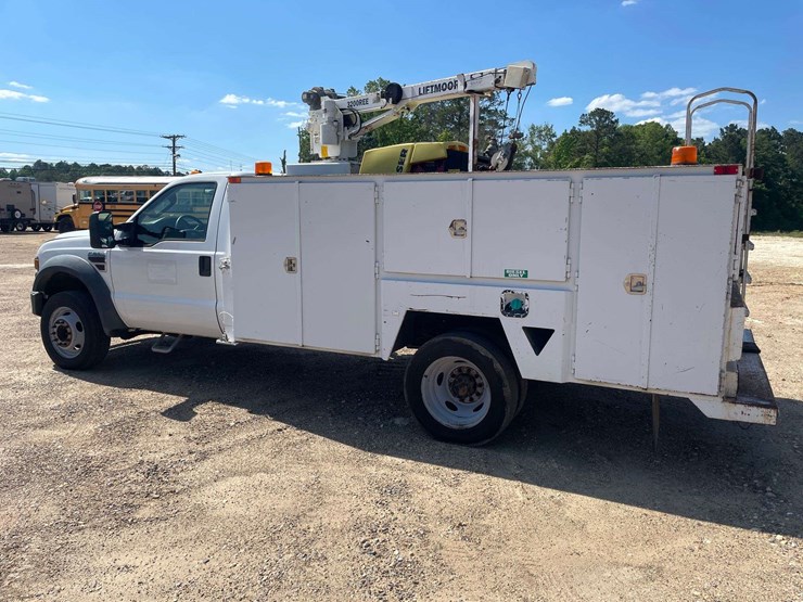 2009-ford-f550-xl-image-2