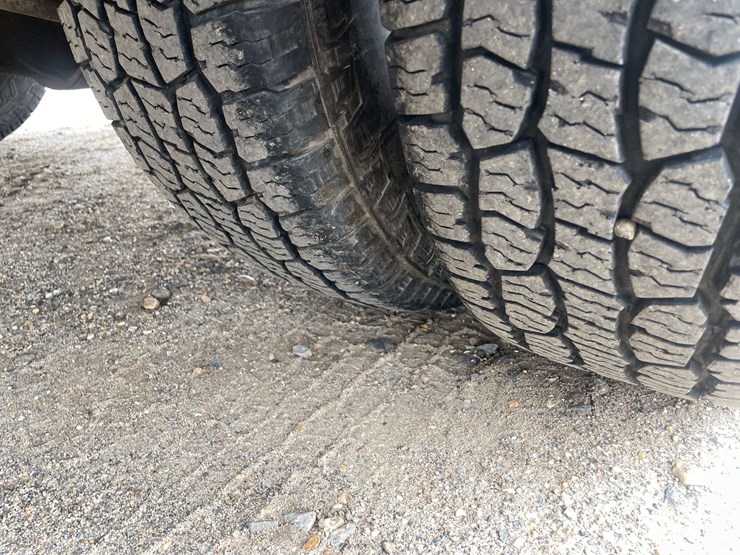 2014-ford-f350-image-21