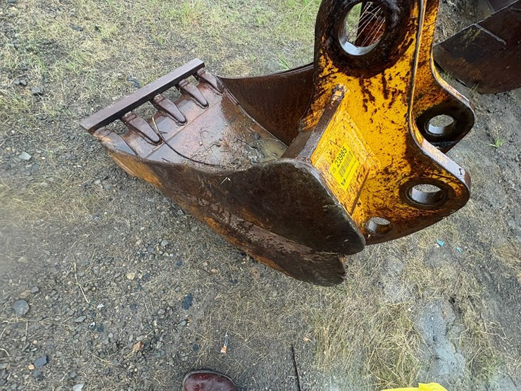 john-deere-24-image-9
