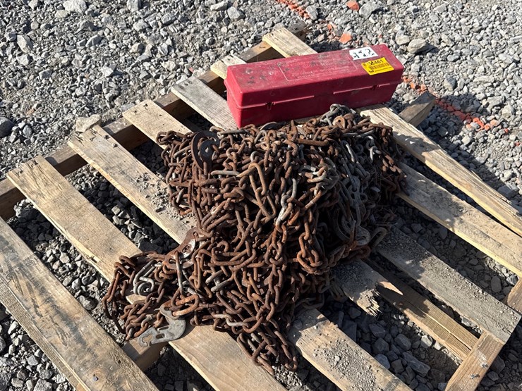 #33461-•-lot-of-misc-snow-chains-&-reflectors-inv#-33461-image-2