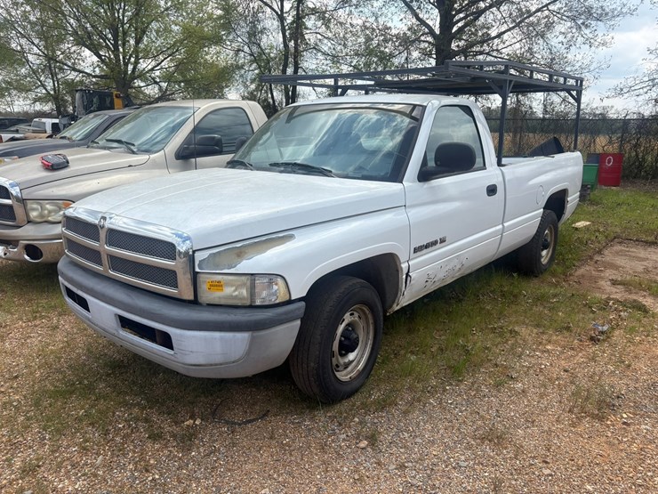#41749-•-1998-dodge-ram-pickup-vin:-1b7hc16x2ws609690-image-1