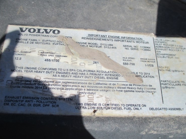 2015-volvo-10-image-7