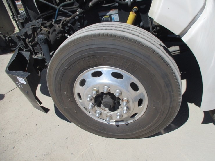 2012-peterbilt-386-image-22