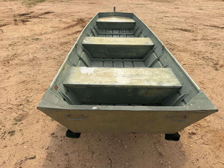 omc-aluminum-skiff-w/-trailer-image-6