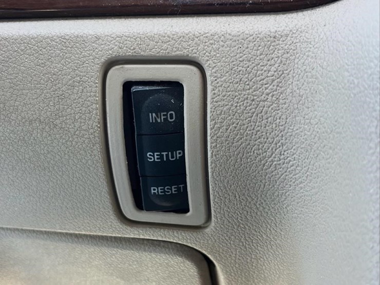 2004-ford-freestar-image-9