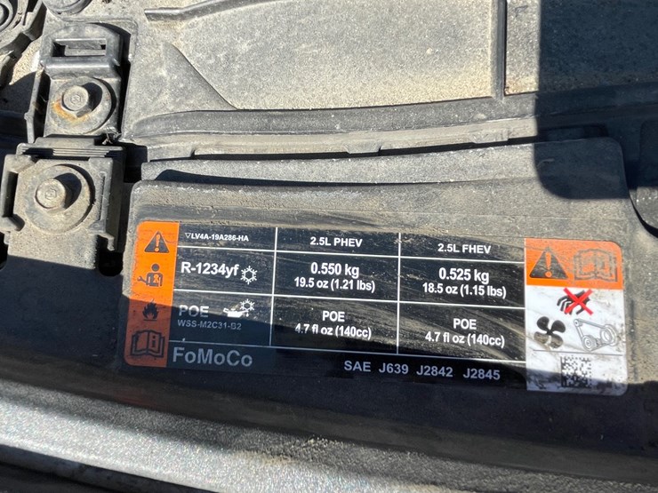 2021-ford-escape-image-70