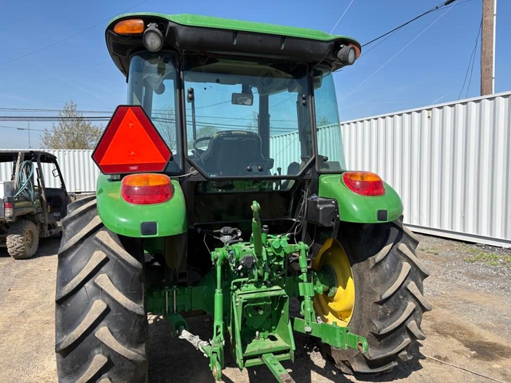 2024-john-deere-5060e-image-15