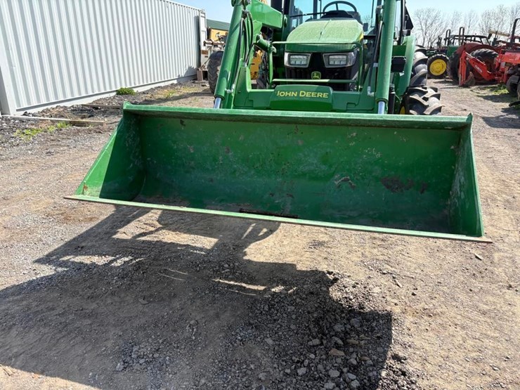 2024-john-deere-5060e-image-4