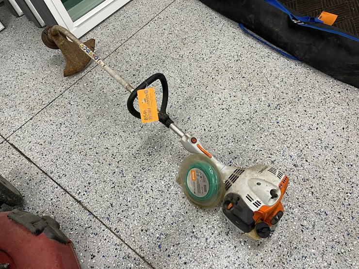 #8546-•-stihl-weed-whip-fs-40c-image-2