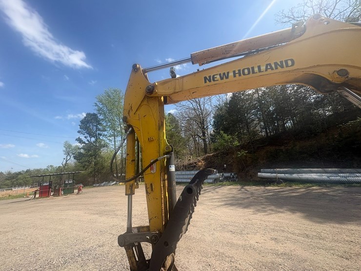new-holland-e50b-image-30