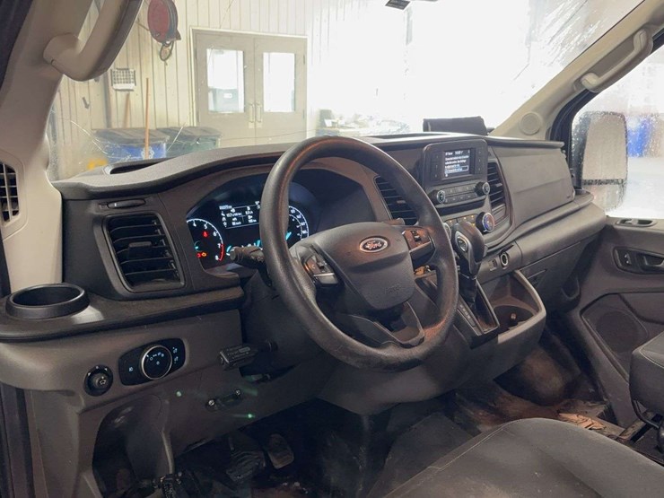 2020-ford-transit-image-13