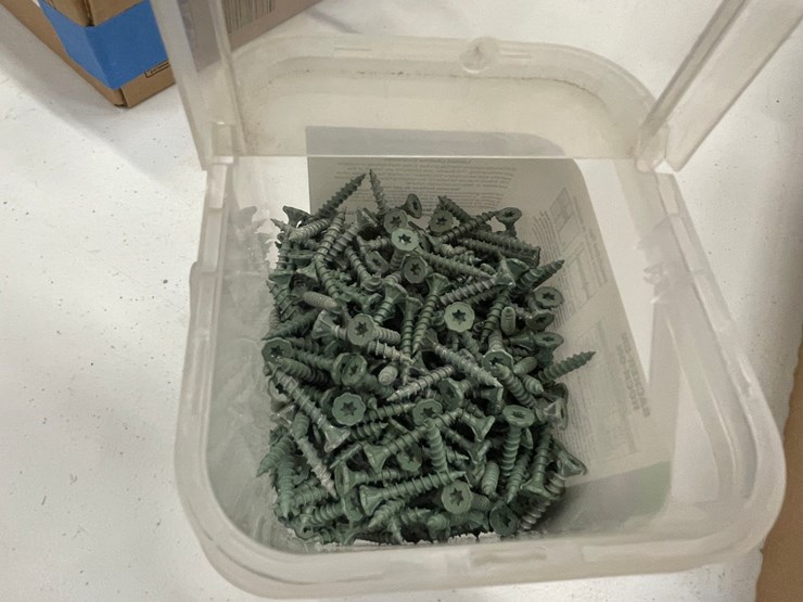 #8599-•-assortment-of-screws-image-10
