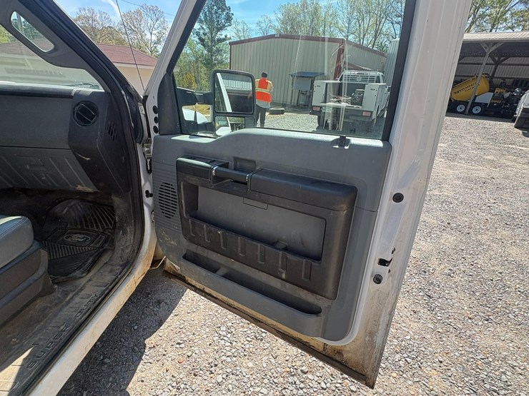 2012-ford-f350-image-44