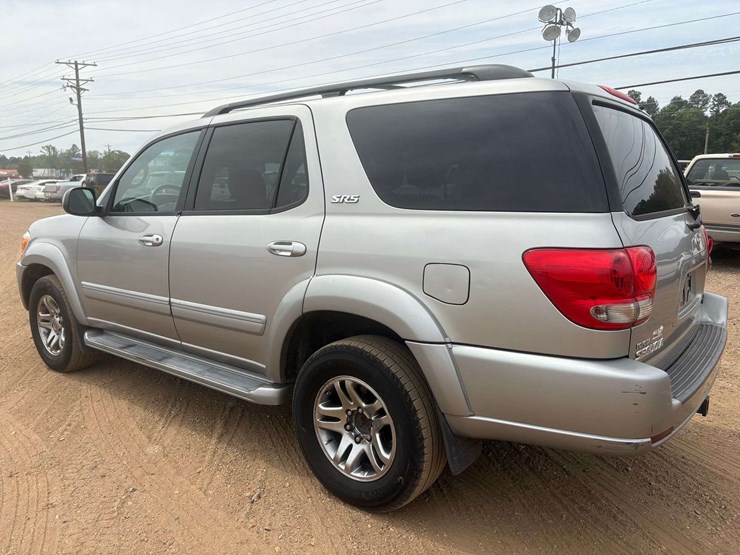 2006-toyota-sequoia-image-2