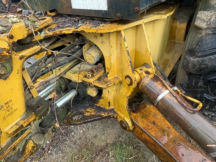 caterpillar-416b-image-26