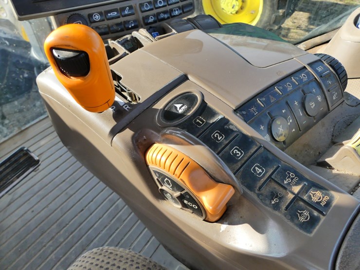 2017-john-deere-8370r-image-18