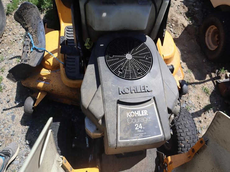 cub-cadet-lxt1050-riding-mower-image-17