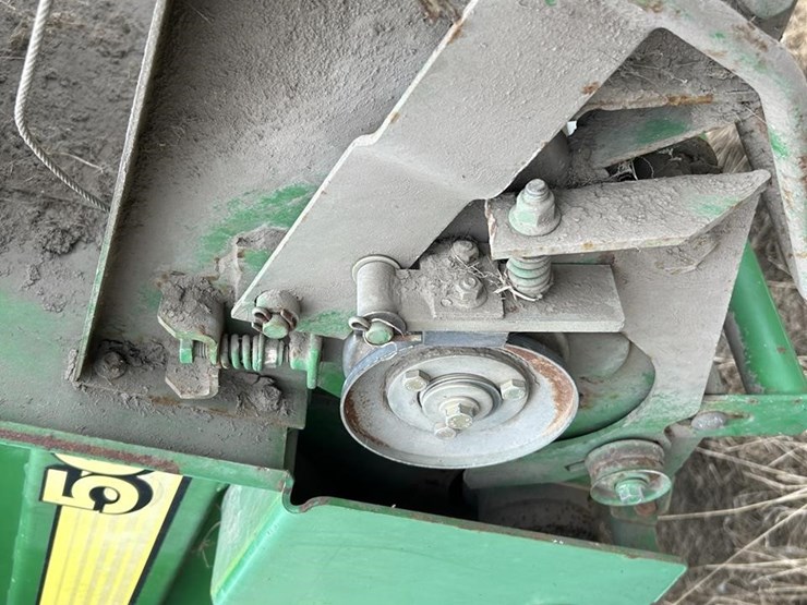 2002-john-deere-567-image-25