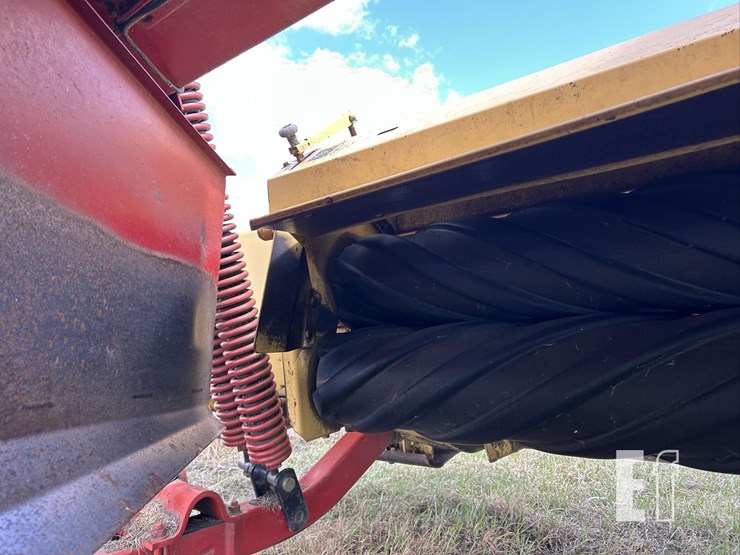 new-holland-1475-image-15