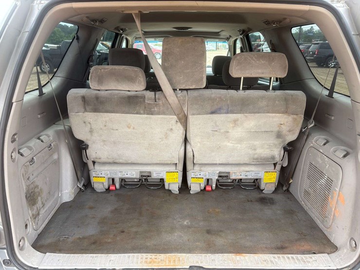 2006-toyota-sequoia-image-20