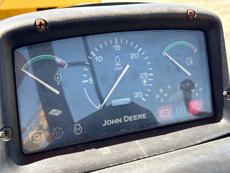 john-deere-110-image-27