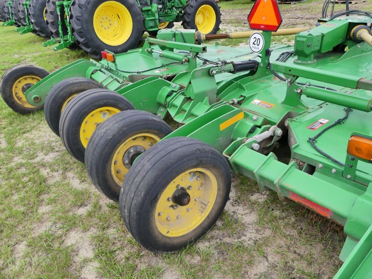 2024-john-deere-fc15r-image-5