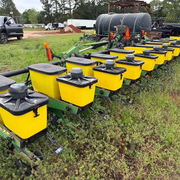 JOHN DEERE 12