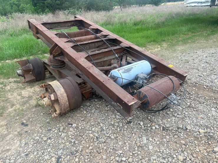 #23992-•-t/a-truck-frame-rear-end-image-2