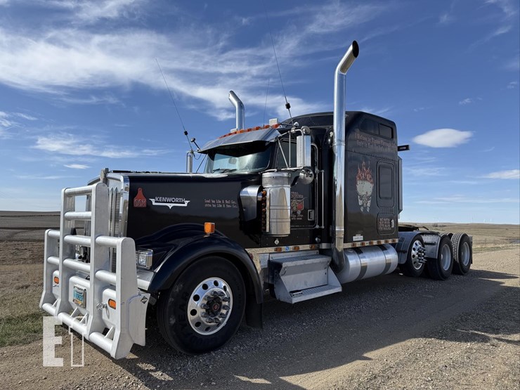 2001-kenworth-w900-image-1