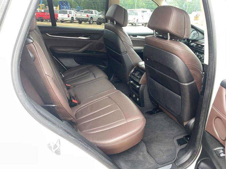 2015-bmw-x5-image-16