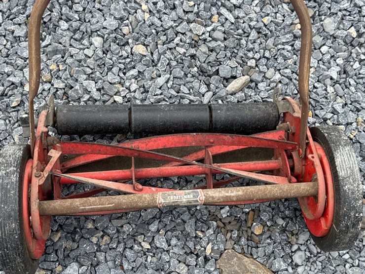 #547-•-nice-18-inch-craftsman-reel-mower-image-3
