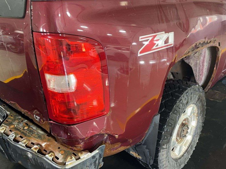 2014-chevrolet-silverado-2500hd-image-30