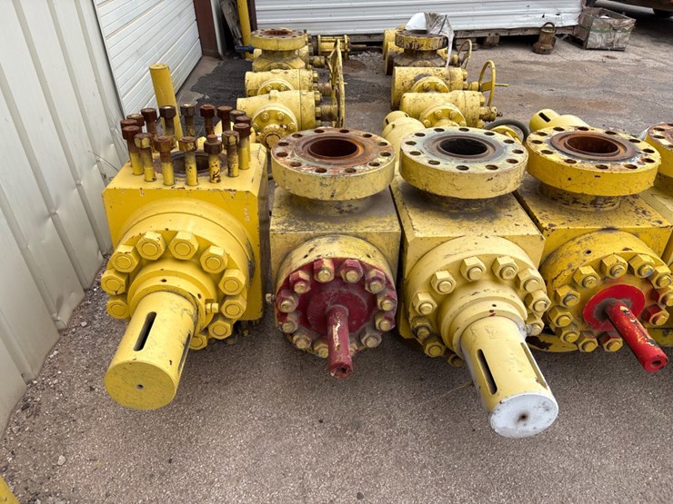 (3x$)-(3)-7-1/16”-10k-hydraulic-frac-valves-image-5