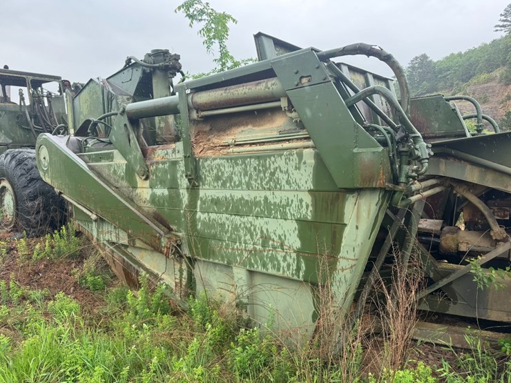#23990-•-inop-michigan-290-scraper-tractor-dozer-image-6