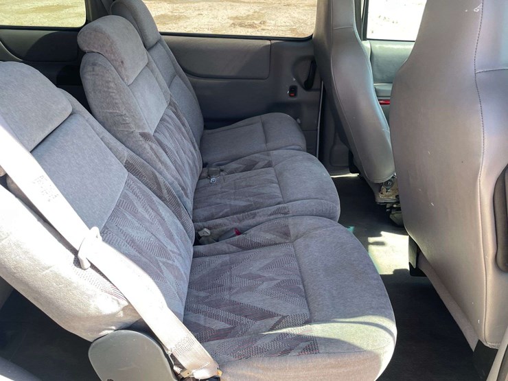 2004-chevrolet-venture-image-16