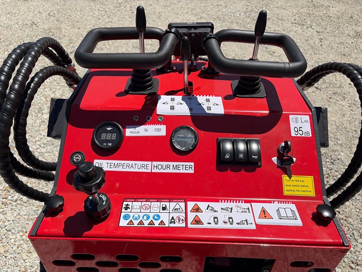 #227-•-unused-agt-ysrt14-mini-skid-steer-loader-image-6