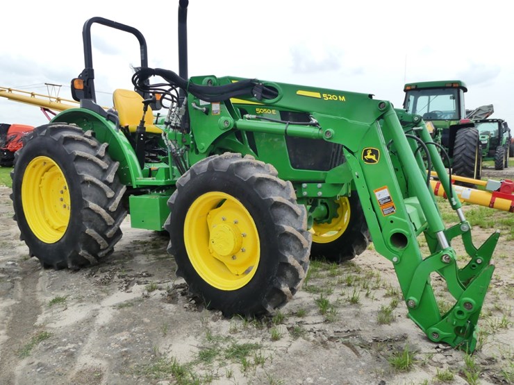 john-deere-5050e-image-2