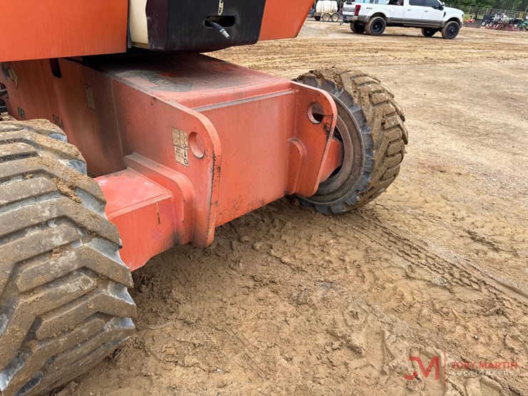 2014-jlg-800aj-image-9