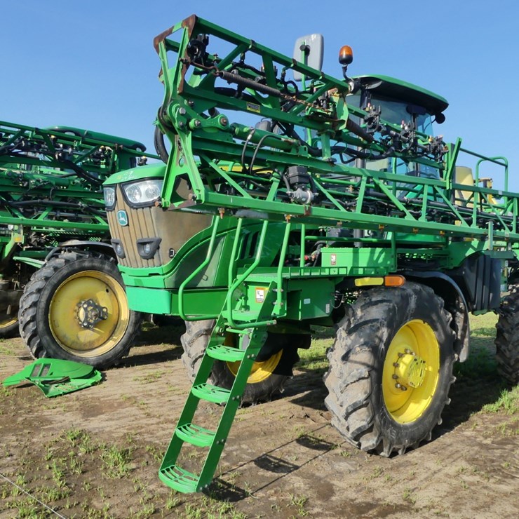 JOHN DEERE R4023