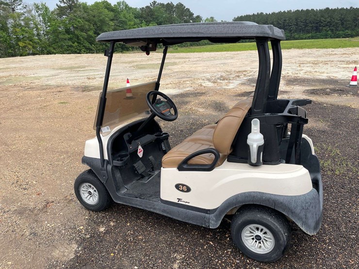 2022-club-car-tempo-2-passenger-48-volt-golf-cart-with-charger-image-2