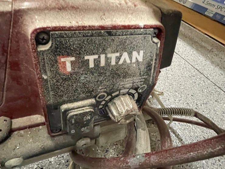 #8607-•-t-titan-paint-sprayer-image-8