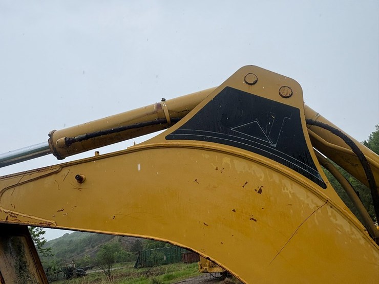 caterpillar-416b-image-18