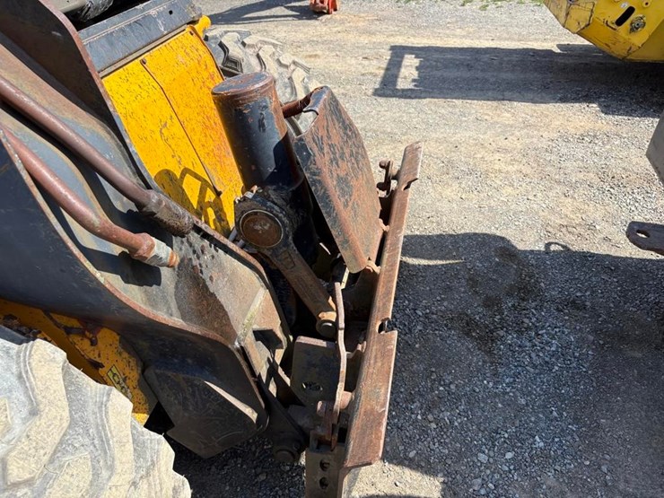 1998-jcb-1105-image-5