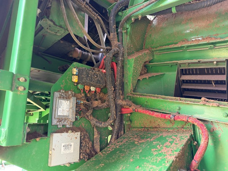 #524-•-2009-john-deere-9770s-combine-image-22