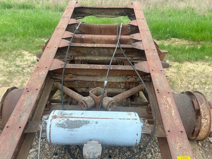 #23992-•-t/a-truck-frame-rear-end-image-15