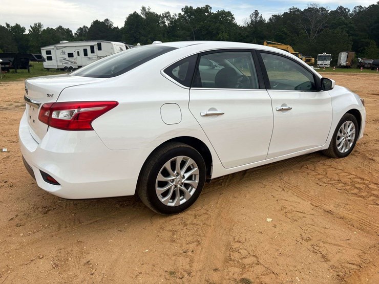 2019-nissan-sentra-sv-4-door-sedan-(150,420-miles)-image-3