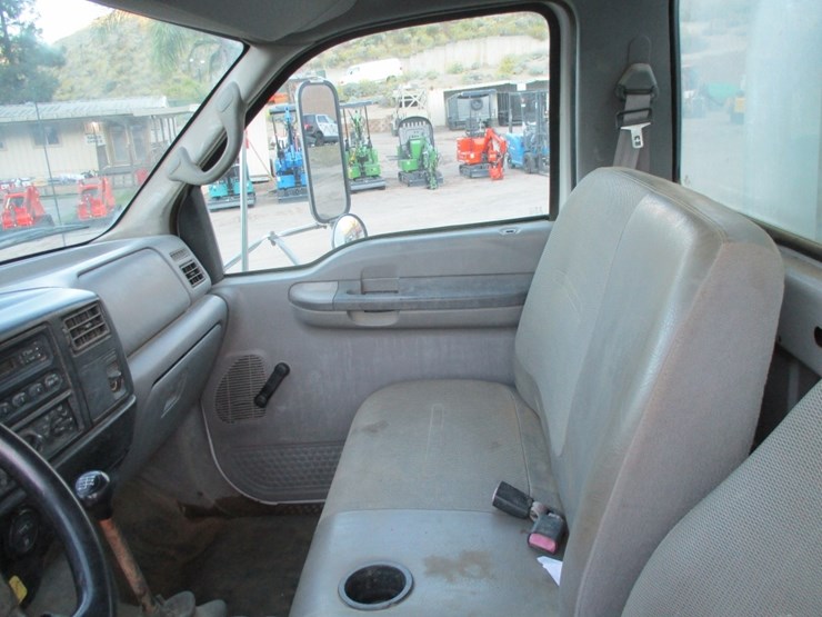2001-ford-f750-xl-sd-image-9