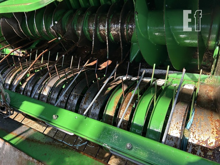 2016-john-deere-l340-image-52